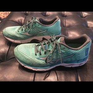 Mizuno Wave Inspire 11